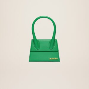 Jacquemus Le Chiquito moyen  Signature handbag.