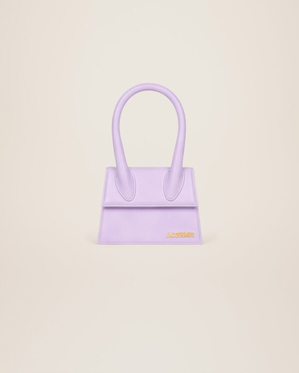 Jacquemus Le Chiquito moyen  Signature handbag.