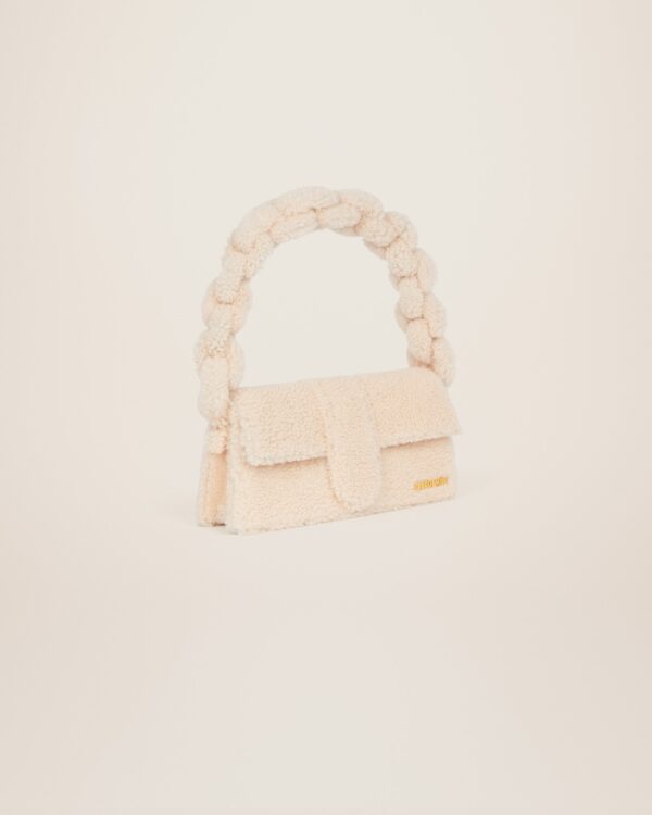 Jacquemus e Bambidou  Shearling flap bag. - Image 3