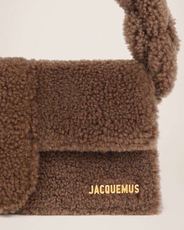 Jacquemus Le Bambidou  Shearling flap bag. - Image 5