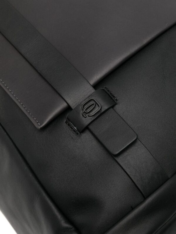 PIQUADRO logo-lettering leather backpack - Image 3