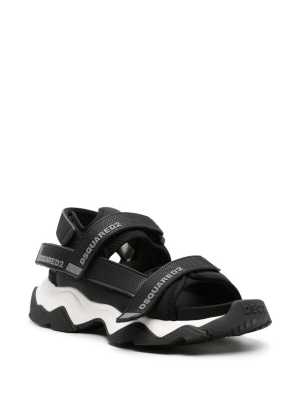Dsquared2 logo-embossed chunky sandals - Image 2