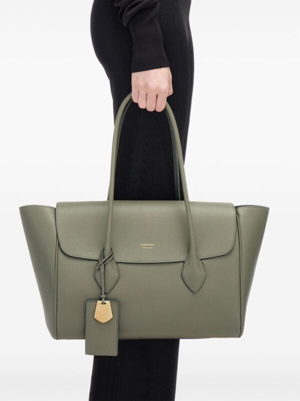 Ferragamo East-West leather tote bag - Image 2