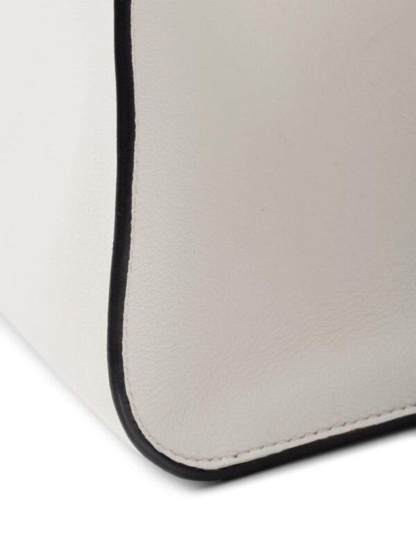 Prada medium logo-stamp leather tote bag - Image 4