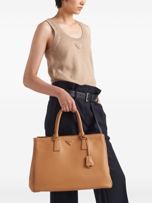 Prada extra large Galleria leather bag - Image 2