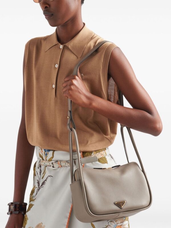 Prada logo-plaque leather tote bag - Image 3