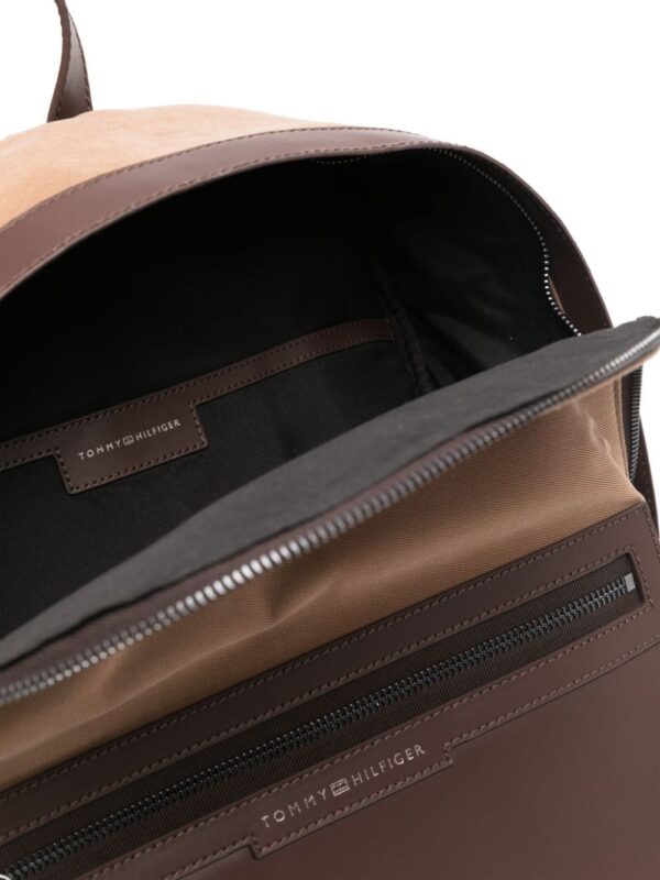 Tommy Hilfiger logo-print two-tone backpack - Image 4