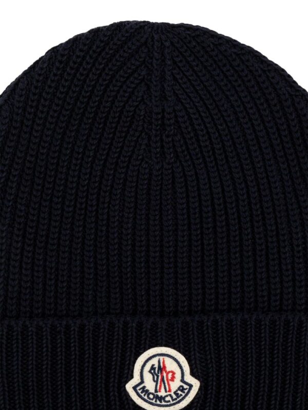 Moncler logo-appliqué ribbed-knit beanie - Image 2
