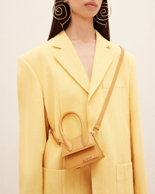 Jacquemus Le Chiquito  Signature mini handbag. - Image 2