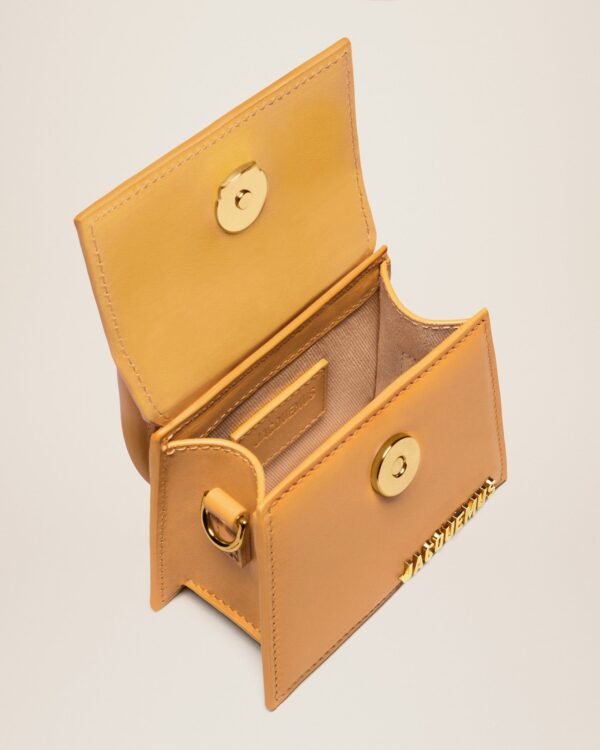 Jacquemus Le Chiquito  Signature mini handbag. - Image 6