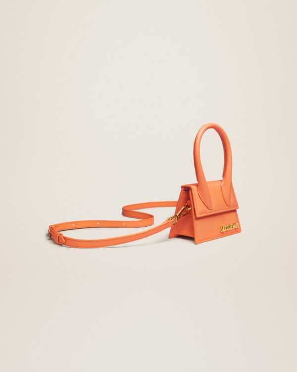 Jacquemus Le Chiquito  Signature mini handbag. - Image 3