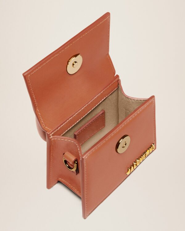 Jacquemus Le Chiquito  Signature mini handbag. - Image 6