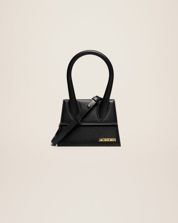 Jacquemus Le Chiquito moyen  Leather handbag.