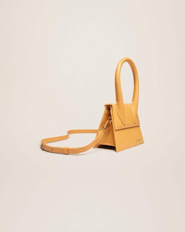 Jacquemus Le Chiquito moyen  Signature handbag. - Image 3