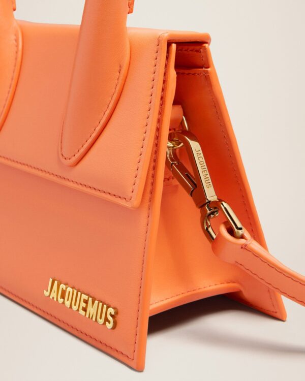 Jacquemus Le Chiquito moyen  Signature handbag. - Image 5