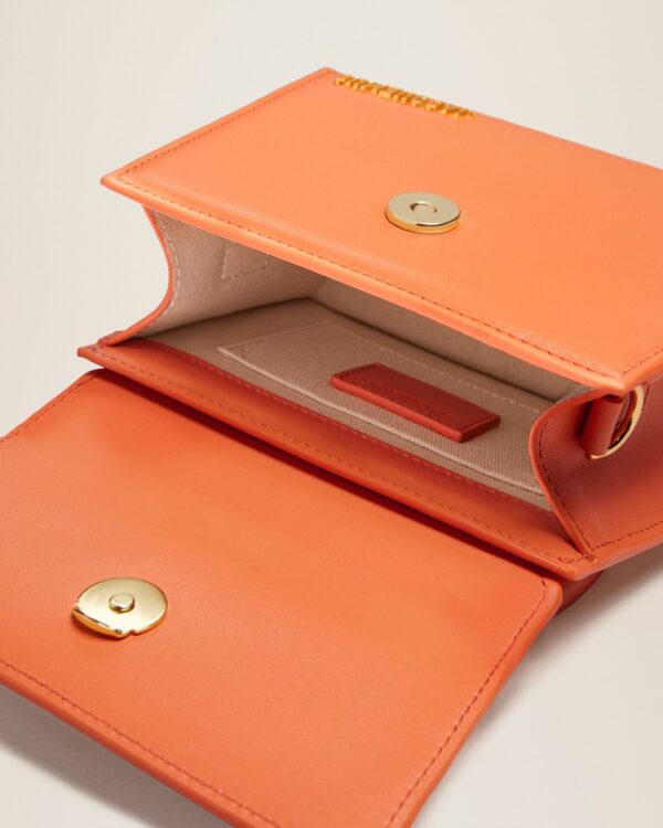 Jacquemus Le Chiquito moyen  Signature handbag. - Image 6