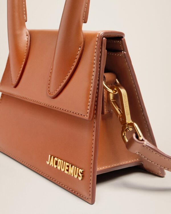 Jacquemus Le Chiquito moyen  Signature handbag. - Image 5