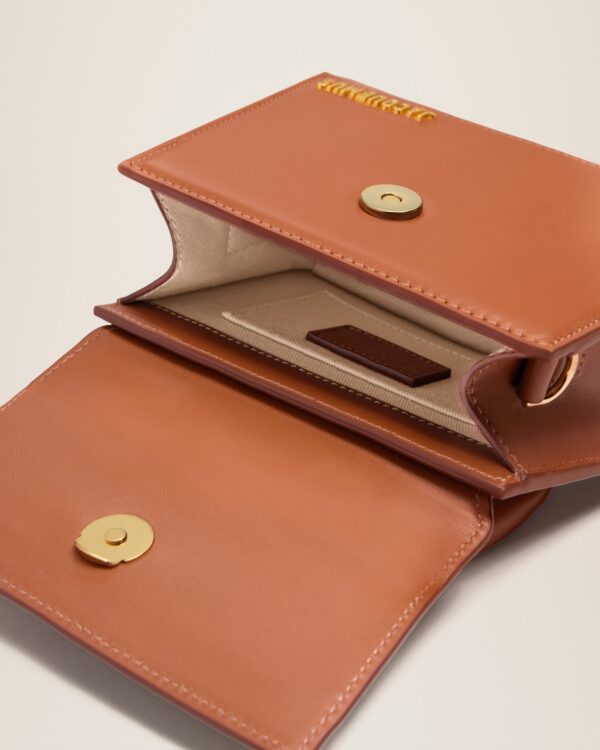 Jacquemus Le Chiquito moyen  Signature handbag. - Image 6
