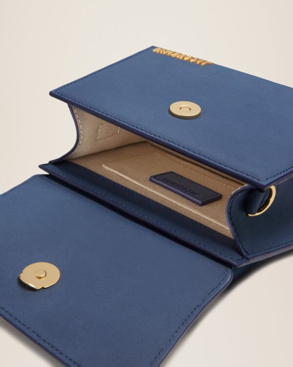 Jacquemus  Le Chiquito moyen  Signature handbag - Image 5