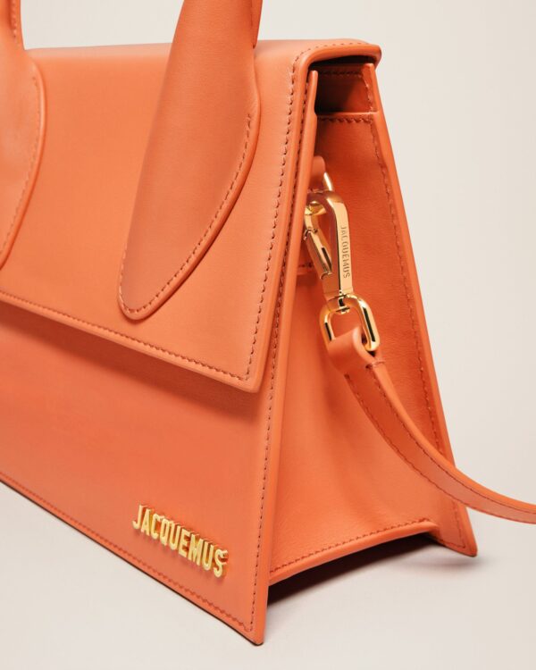 Jacquemus Le grand Chiquito  Large signature handbag. - Image 5