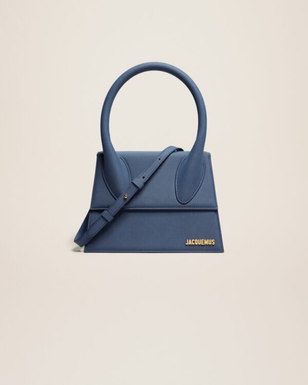 Jacquemus Le grand Chiquito  Large signature handbag.