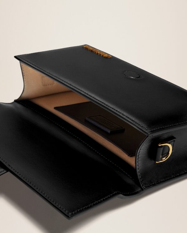 Jacquemus Le grand Bambino  Handbag with adjustable crossbody strap. - Image 6