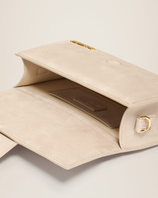 Jacquemus Le grand Bambino  Crossbody flap bag. - Image 6