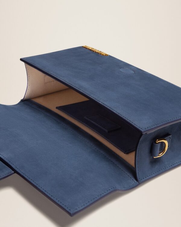 Jacquemus Le grand Bambino Crossbody flap bag. - Image 6