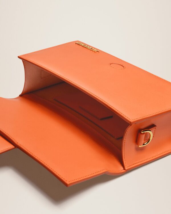 Jacquemus Le grand Bambino  Crossbody flap bag. - Image 6