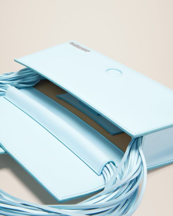 Jacquemus Le Bambino long Ficiu  Strand strap flap bag - Image 6
