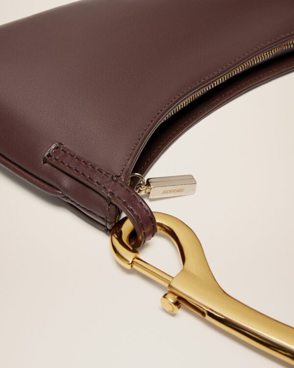 Jacquemus Le Bisou mousqueton  Carabiner strap shoulder bag. - Image 5