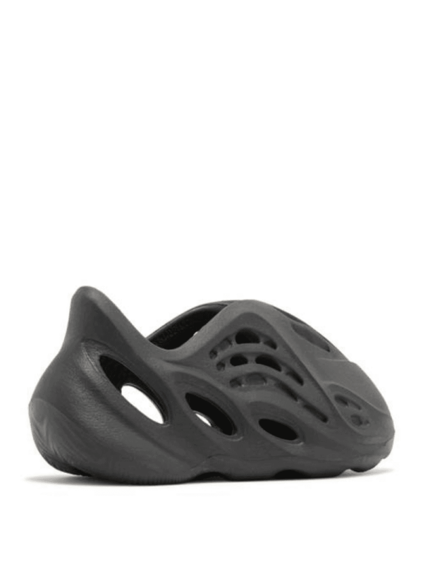 Yeezy Foam Runner Kids 'Onyx' - Image 3