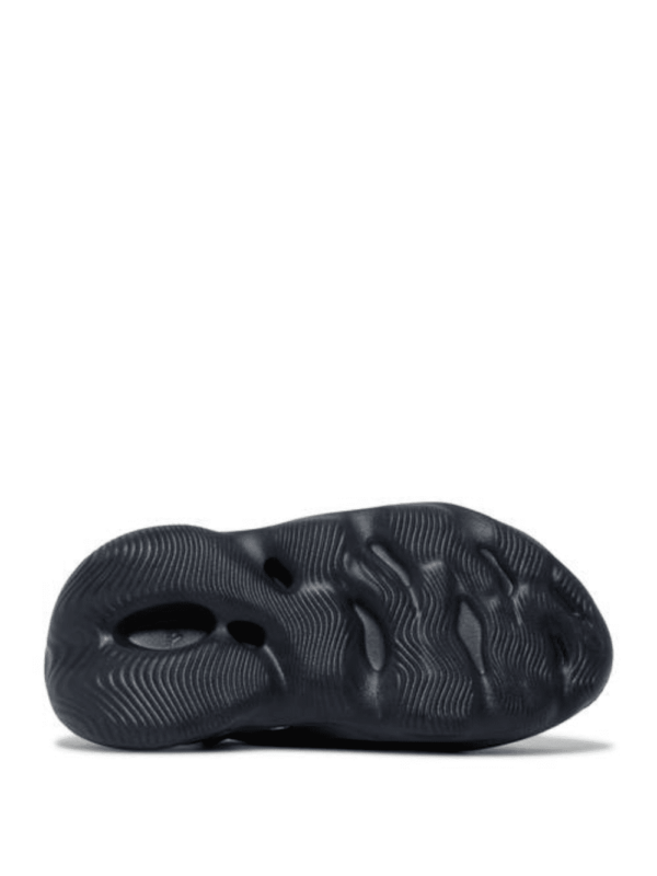 Yeezy Foam Runner 'Mineral Blue' - Image 4