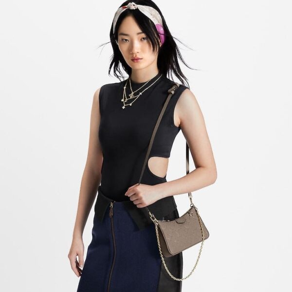 Louis Vuitton Easy Pouch On Strap - Image 6
