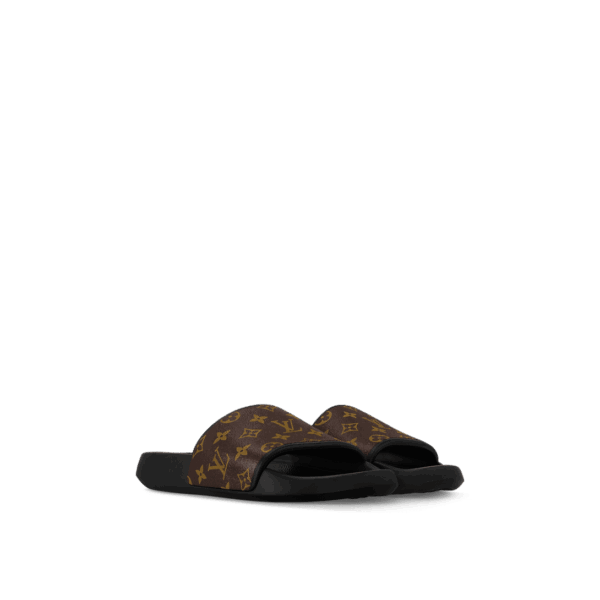 Louis Vuitton Waterfront Mule - Image 4