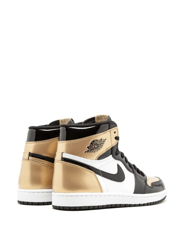 Jordan  Air Jordan 1 Retro High gold toe - Image 3