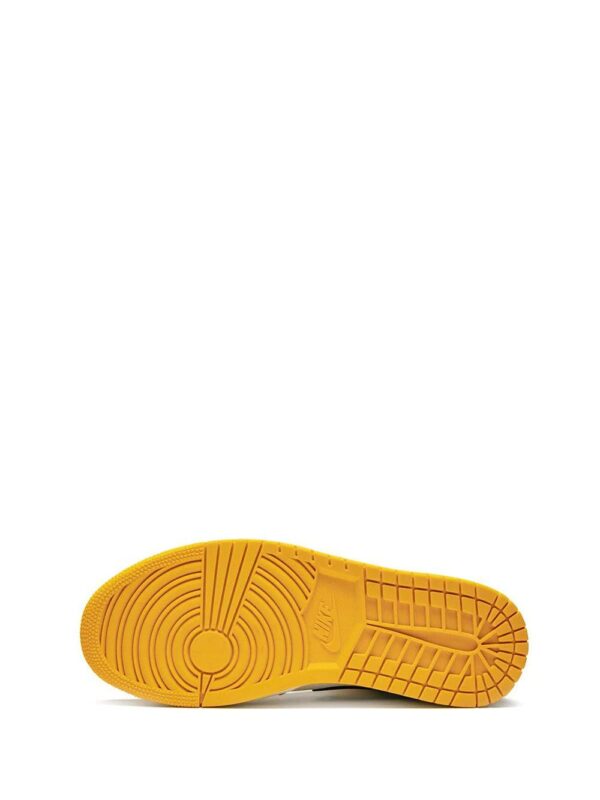 Jordan  Air Jordan 1 Mid SE lakers - Image 4