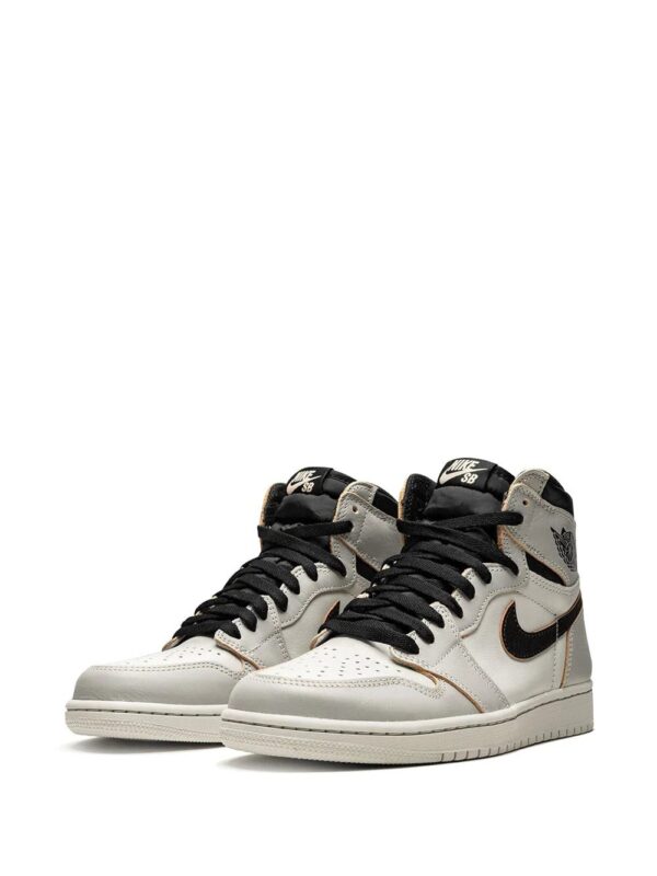 Jordan  Air Jordan 1 SB Retro High OG NYC to Paris - Image 2