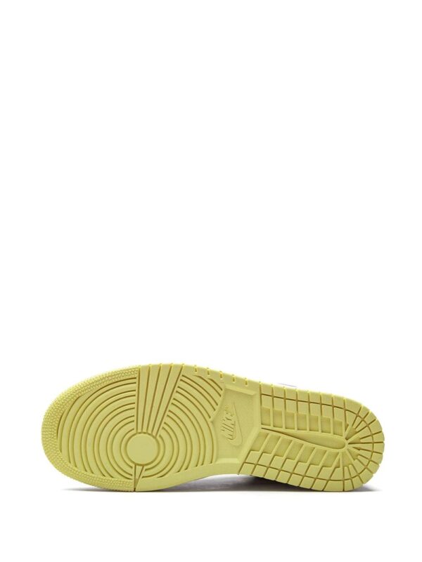 Jordan  Air Jordan 1 Low SE sneakers - Image 4