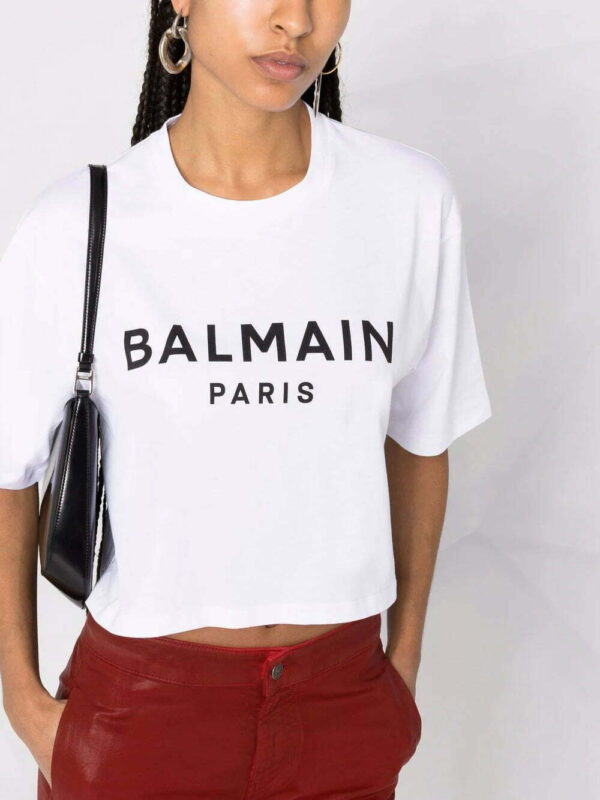 Balmain  cropped logo-print T-shirt - Image 3