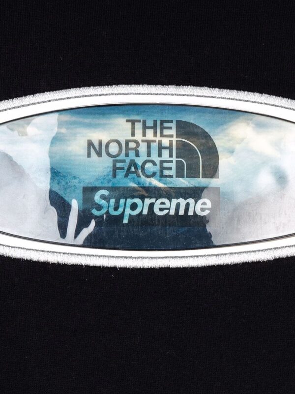 Supreme  x The North Face Lenticular Mountain hoodie - Image 2