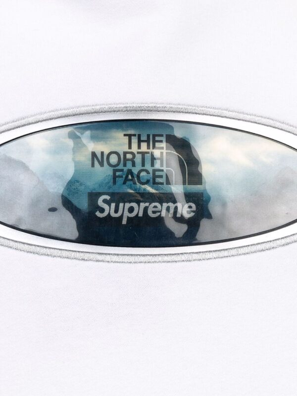 Supreme  x The North Face Lenticular Mountains hoodie - Image 2