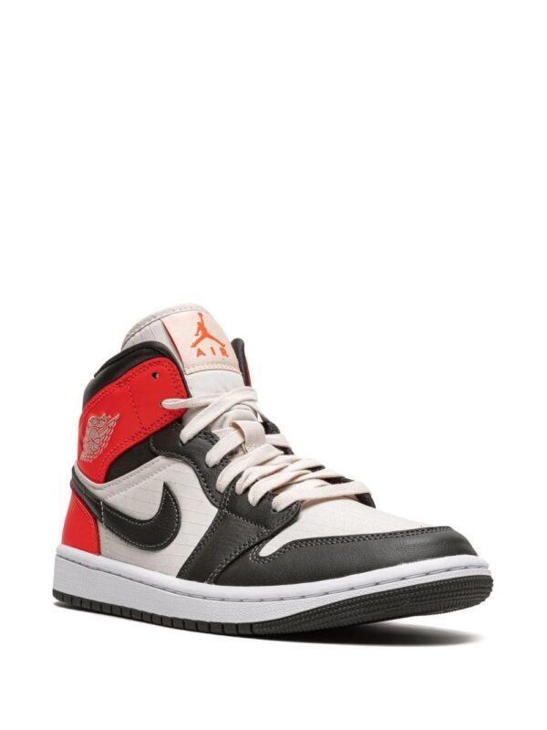 Jordan  Air Jordan 1 Mid SE sneakers - Image 2