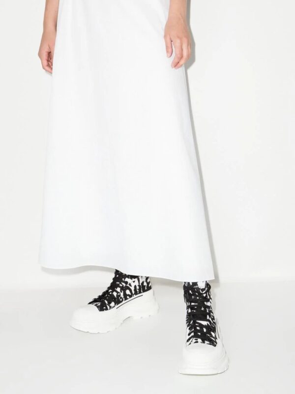 Alexander McQueen  Treadslick graffiti-print sneakers - Image 3