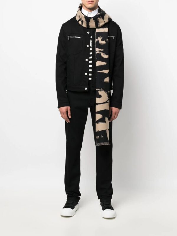 Alexander McQueen  two-tone Graffiti-print scarf - Image 2