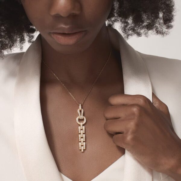 Cartier Agrafe pendant, paved - Image 3
