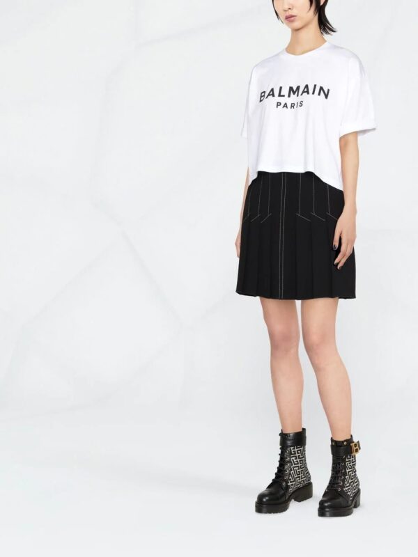 Balmain  cropped logo-print T-shirt - Image 2
