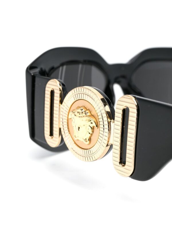 Versace Eyewear Medusa Head-detail oversize-frame sunglasses - Image 3