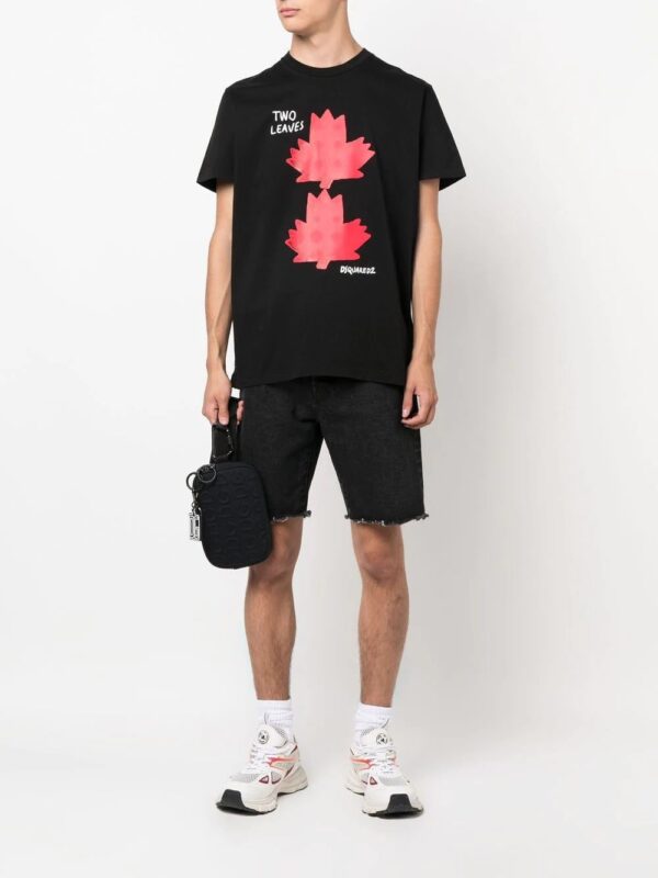 Dsquared2  graphic logo-print T-shirt - Image 2