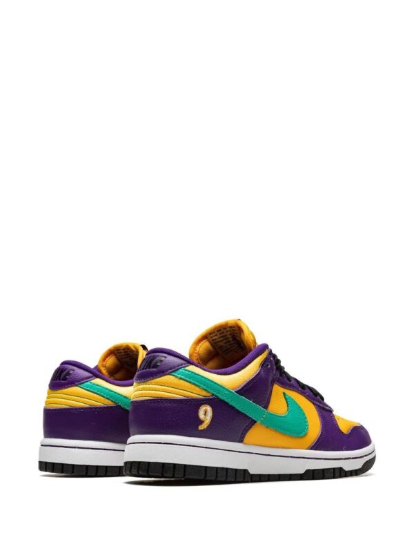 Nike  Dunk Low "Lisa Leslie" sneakers - Image 3